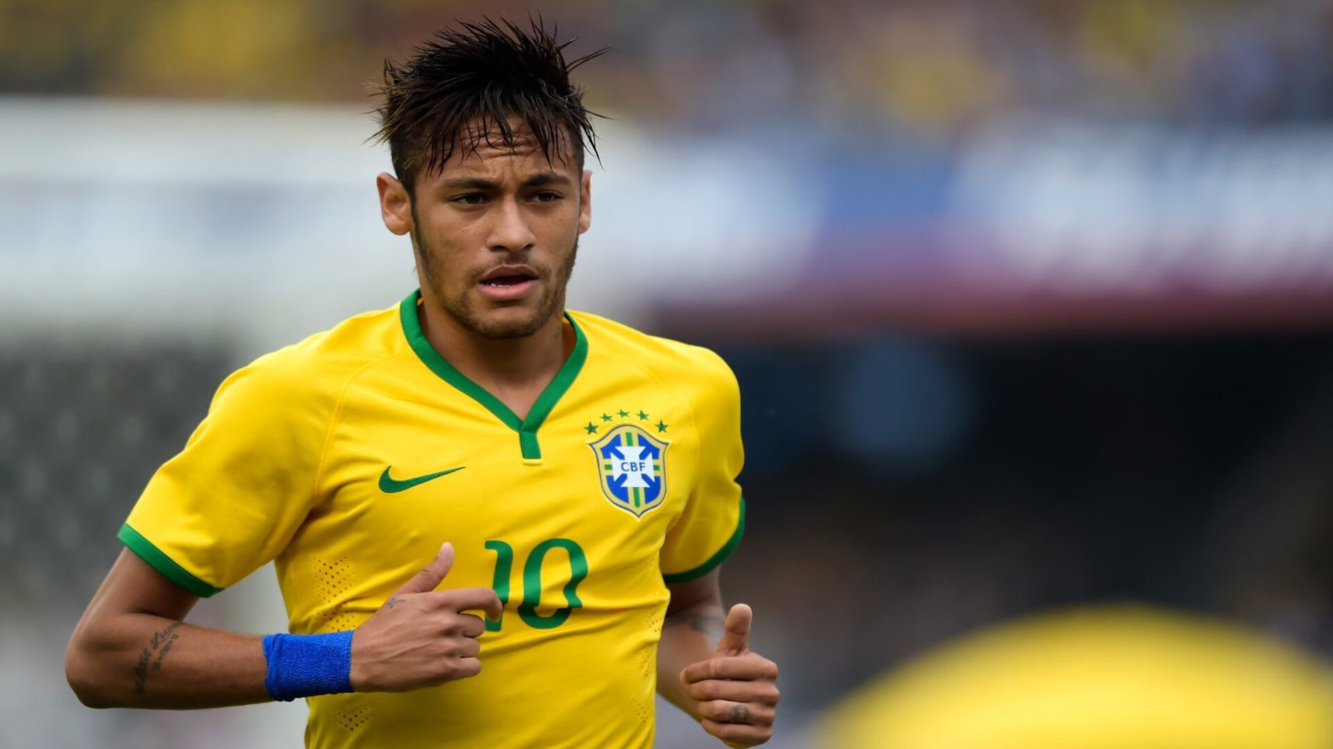 逆风高飞：那些用信念改变命运的足球战士